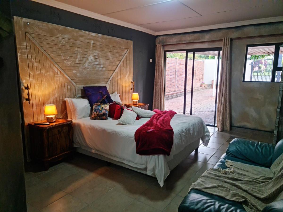Iszis Guest House Блумфонтейн Экстерьер фото